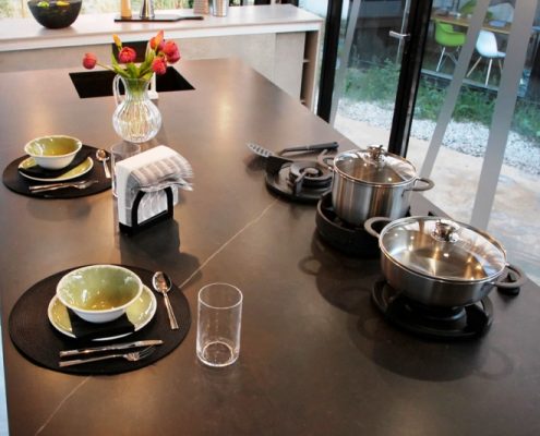 Neolith food and roll